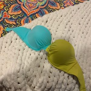 Victoria’s Secret strapless bikini top 36D
